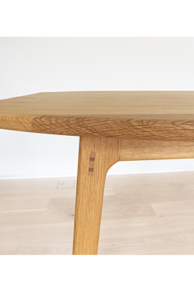 Duus & Møller Norèll Tisch Bootsform 160x88/53 cm Eiche Ausstellungsstück