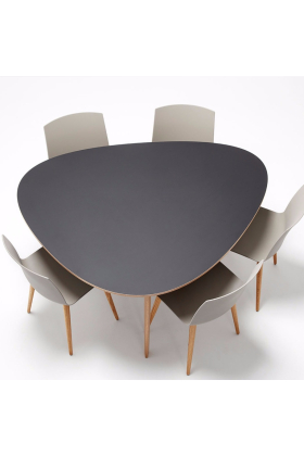 Andersen T8 Table 120 x 104 cm